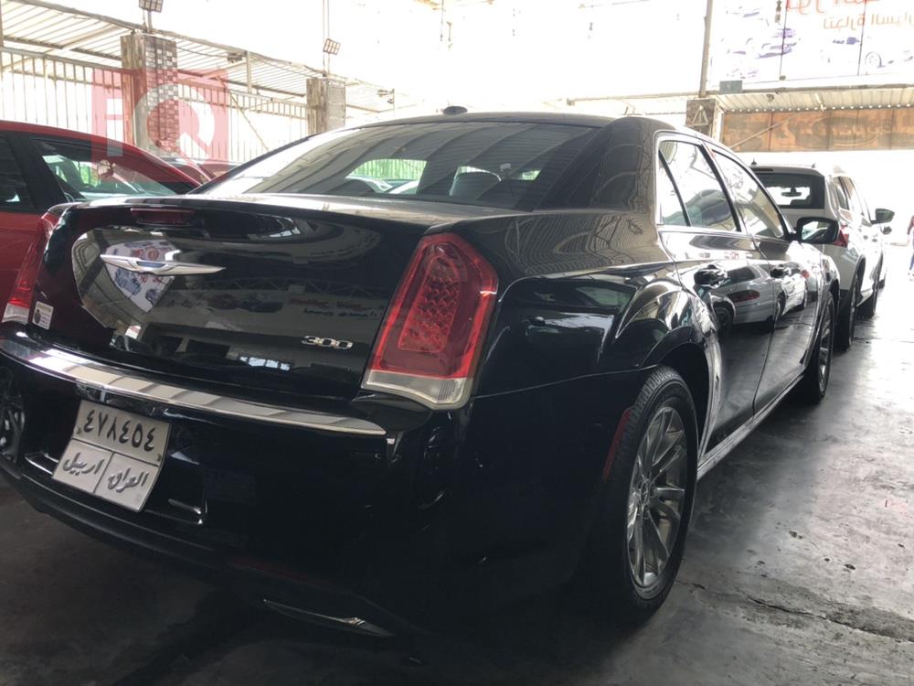 کرایسلەر 300